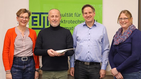 Dienstjubiläum Thomas Mussenbrock (© RUB/ETIT)