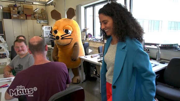 Maus zu Besuch im Labor der Fakultät