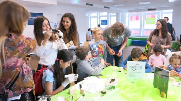 Blue Square, Heike Mollenhauer