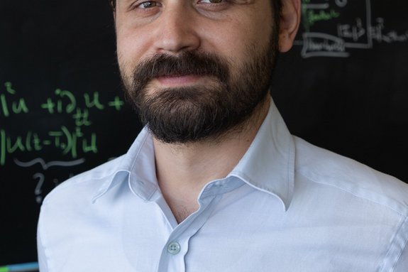  Mesut Laçin