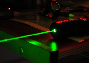 Fakultät für Elektrotechnik und Informationstechnik: Master Lasers and ...