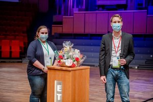 Ehrung eines Fachschaftsmitglieds (Foto:RUB/Marquard)