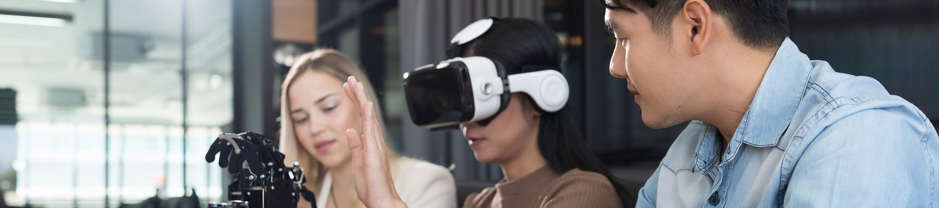 Virtual Reality (© Adobe Stock)