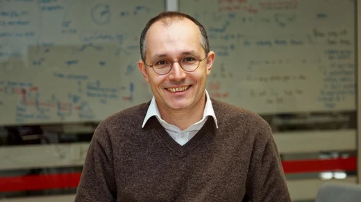 F. Ömer Ilday an der Fakultät für Elektrotechnik und Informationstechnik der Ruhr-Universität Bochum