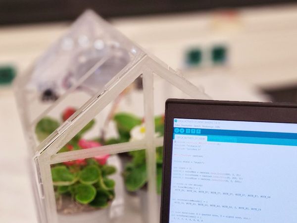 Schulprojekt Intelligentes Gewächshaus (© RUB/ETIT) Schulprojekt Intelligentes Gewächshaus (© RUB/ETIT)