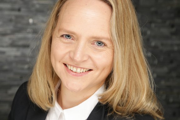  Simone Niemann