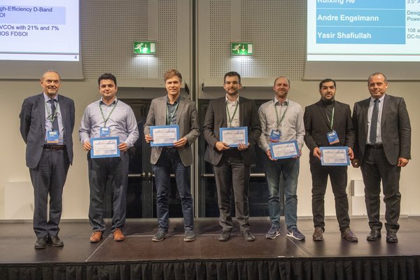 David Starke (Mitte) ausgezeichnet als EuMIC 2022 YEP Finalist.