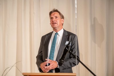 Dekan Prof. Dr.-Ing. Thomas Musch