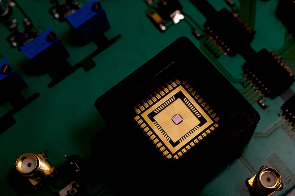 Normalerweise sind Verschlüsselungsalgorithmen wie GEA-1 und GEA-2 in Hardware implementiert. Um an sie heranzukommen, wäre aufwendiges Reverse Engineering notwendig gewesen. (Foto:© HGI/CASA, Schwettmann)