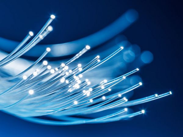 Schulprojekt Information aus Licht (© Adobe Stock)