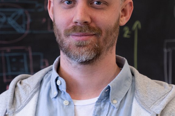 Dr. Simon Spelthann