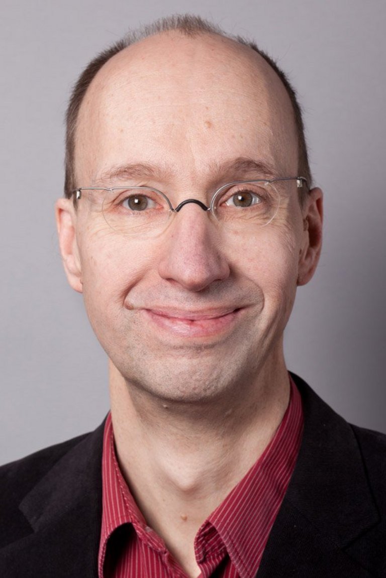 Prof. Dr.-Ing. Volker Staudt Prof. Dr.-Ing. Volker Staudt