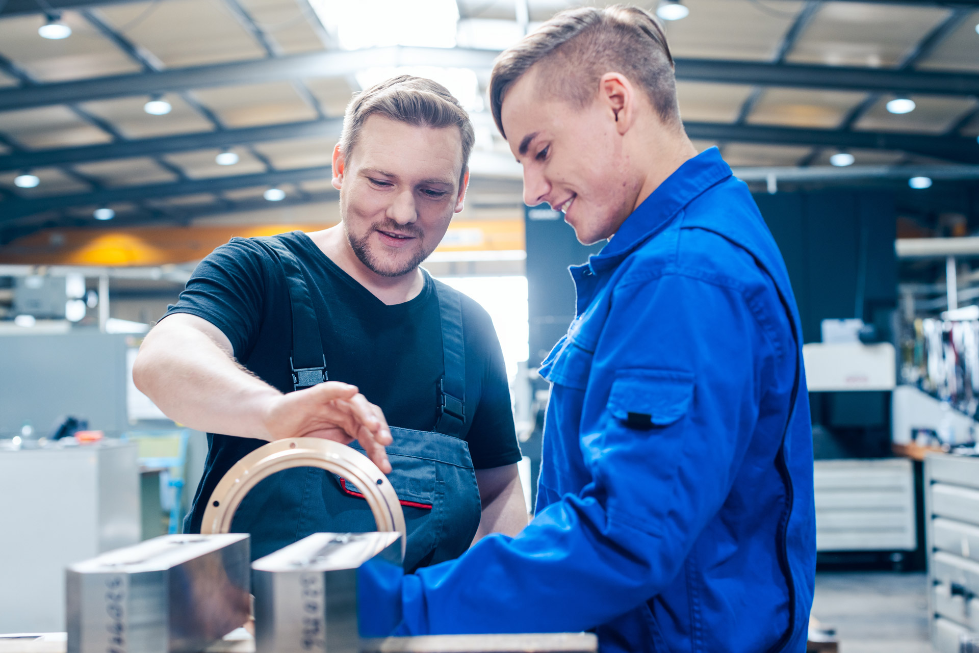 Ausbildung Feinwerkmechaniker*in (© Adobe Stock)